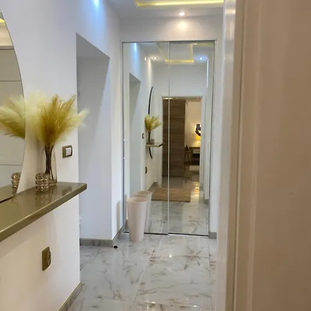 Beige Harmony Apartment Smederevo